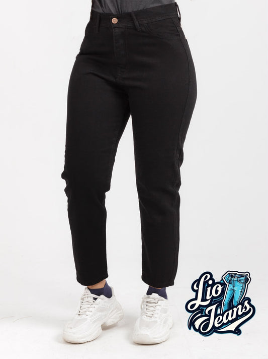 Lio Jeans | بنطلون بوي فريند تريندي – لوك كاجوال يخطف الأنظار من أول لبسة 🔥👖